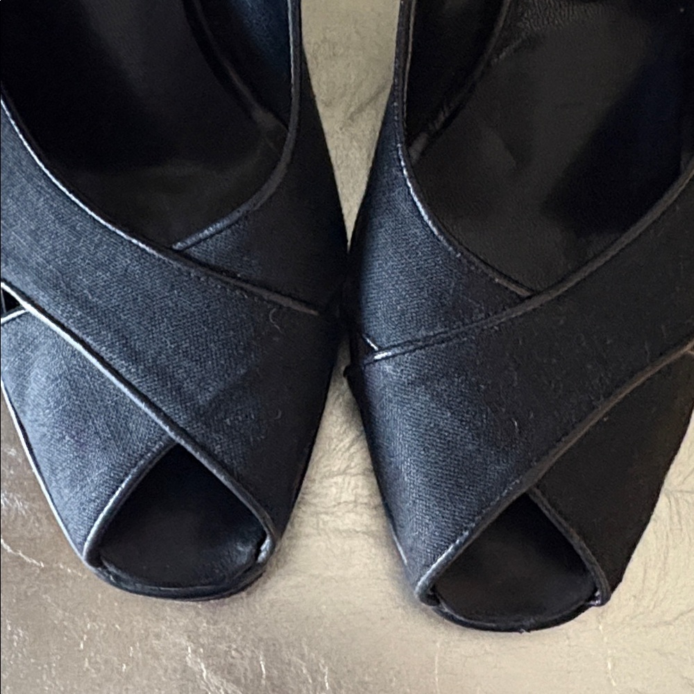 Anne Klein Elegant Black Peep-Toe Slingback Heels, size 8